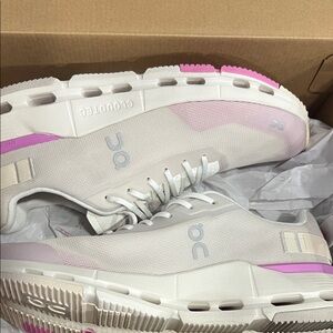 On Running Women's Athletic Shoes in White and Pink